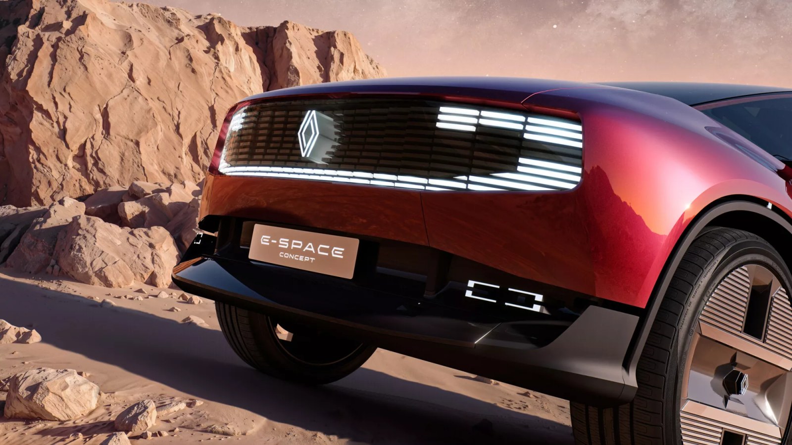 Renault E-Space Concept ön ızgara ve ışık imzası