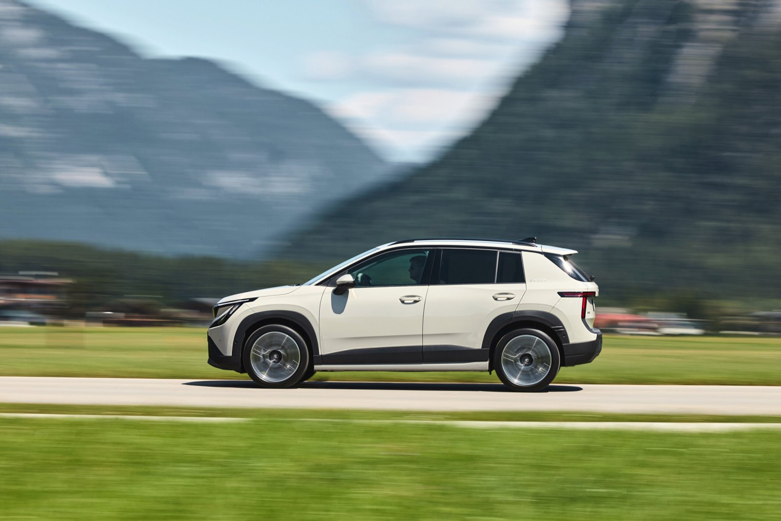Škoda Epiq yan profil