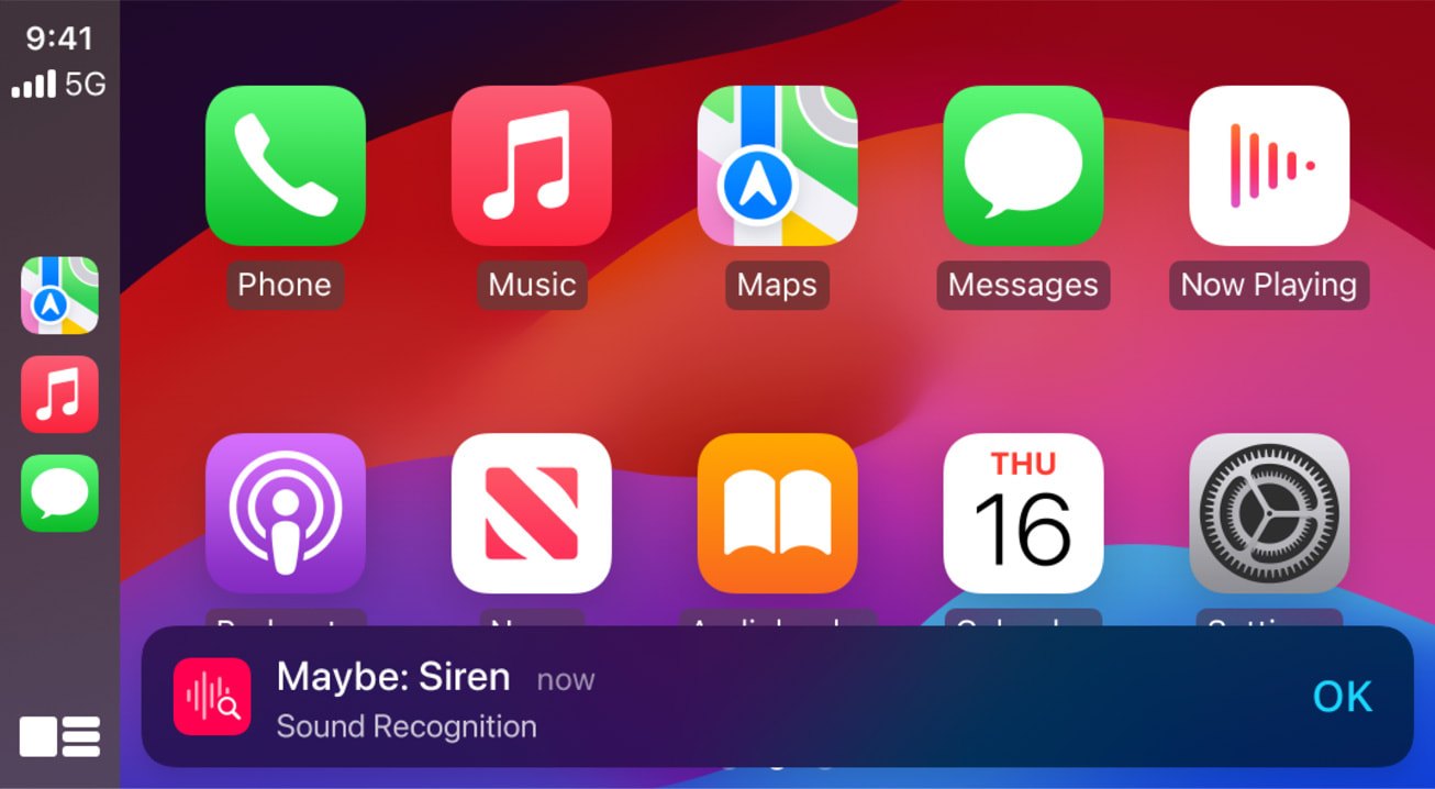 Ses Tanıma bildirimi: iPhone'un algıladığı siren sesi CarPlay ekranında gösteriliyor