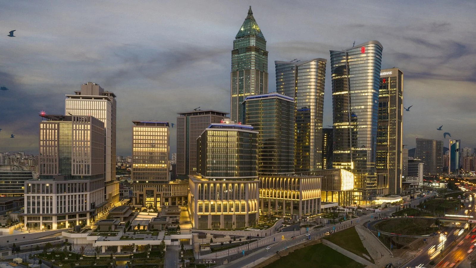 KAP'ta 19 Ekim: Zorlu Enerji Electrip'i satıyor, Doğuş Tüvtürk'ten çıkıyor
