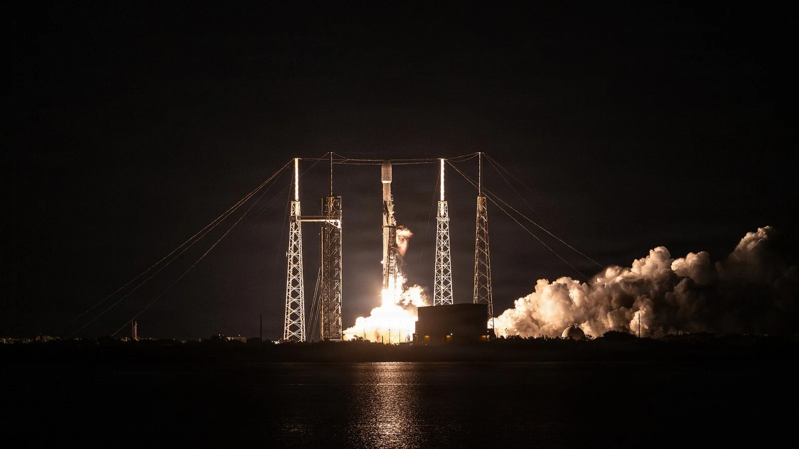 Fergani'nin altıncı uydusu FRG-100D4, SpaceX roketiyle yörüngeye yerleşti