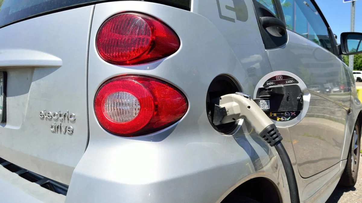 Almanya ve Fransa, 2035 için yeni otomobillerde yüzde 90 CO2 azaltımı önerdi